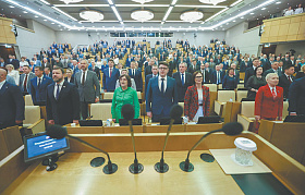 Партии занимают позиции перед битвой за Госдуму-2026