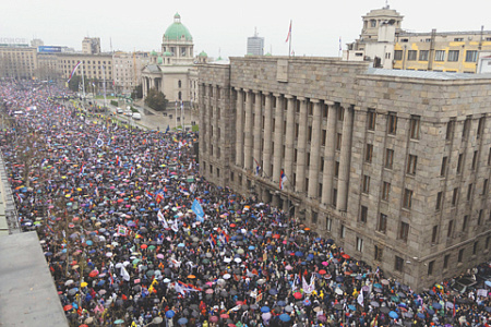 сербия, масштабные протесты, вучич, политика