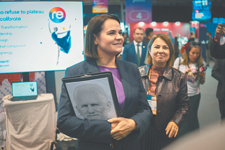 белорусская оппозиция, политэмигранты, сергей тихановский скандал, офис светланы тихановской, разрушение имиджа полка калиновского