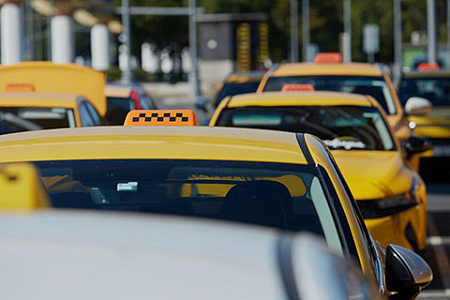 авторынок, сокращение покупок, отказ от личного владенния автомобилем, спрос на каршеринг и такси