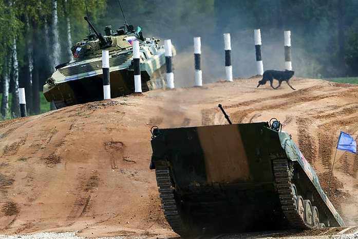россия, армия, армейские игры, алабино, суворовский натиск, танковый биатлон
