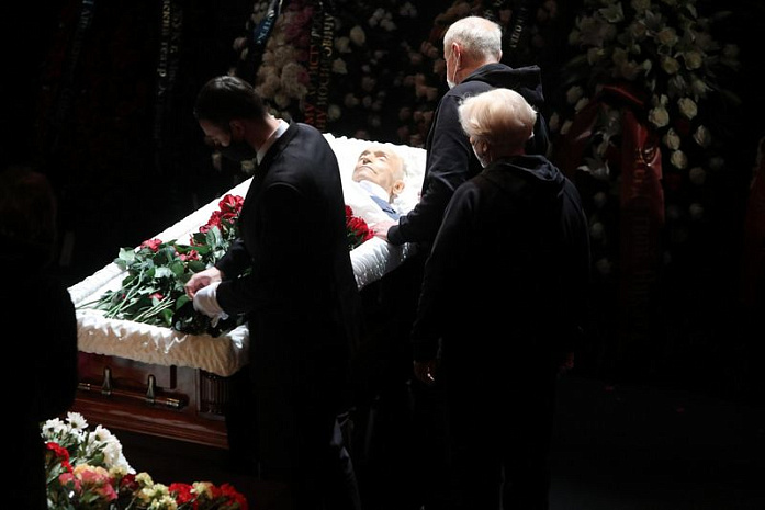 валентин гафт, панихида