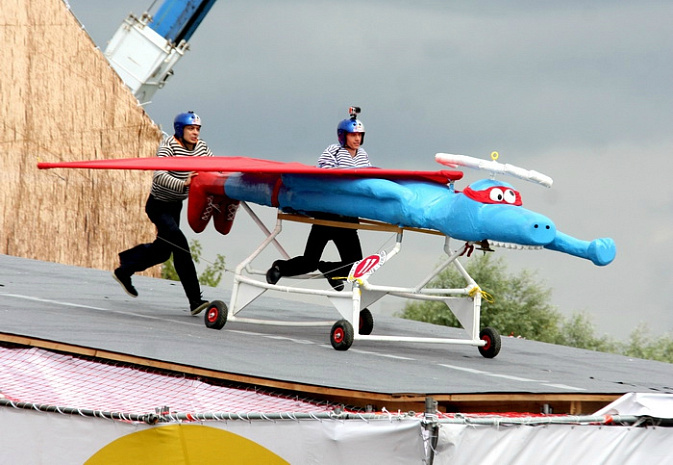 шоу, flugtag, red bull, полет, депардье