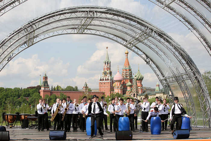 духовые оркестры, дети, спасская башня, москва, зарядье