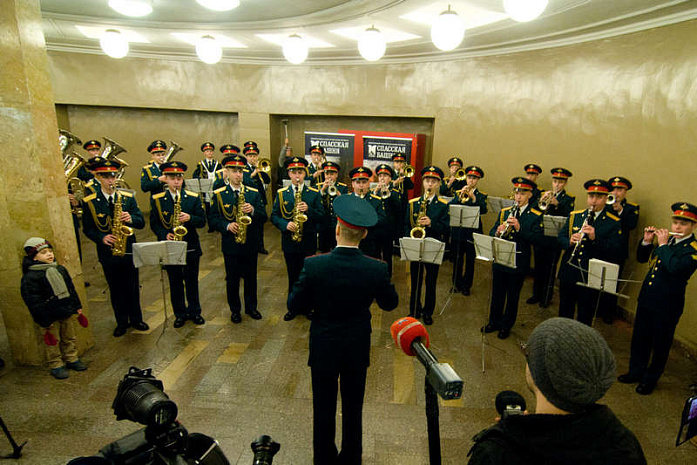 метро, оркестр, марщ, преображенский полк