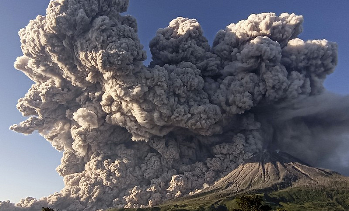 индонезия, вулкан, синабунг, извержение