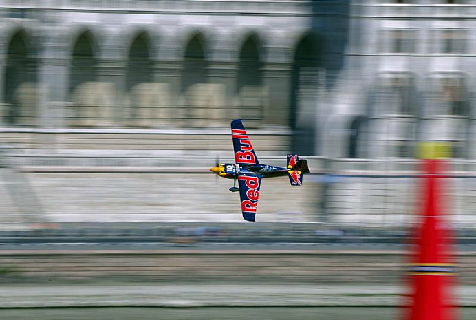 венгрия, самолеты, будапешт, шоу,red bull