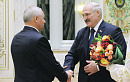 <b>Лукашенко</b> отблагодарил лояльных белорусов