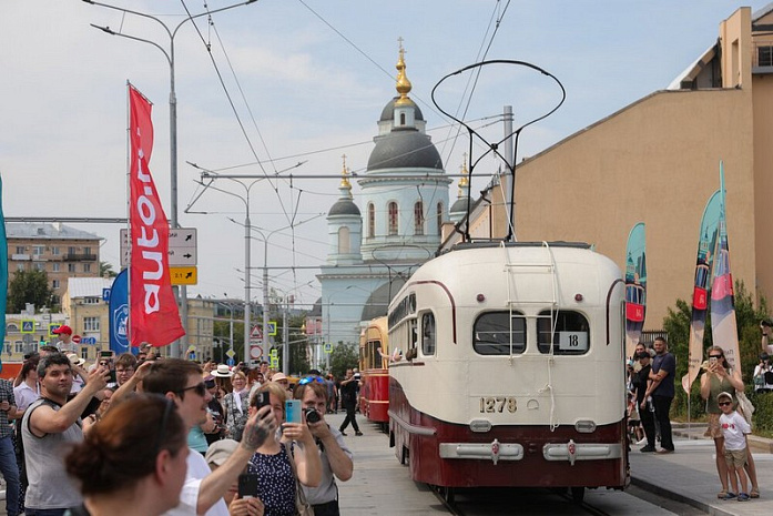 россия, москва, день городского транспорта, трамваи, парад