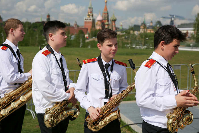 духовые оркестры, дети, спасская башня, москва, зарядье