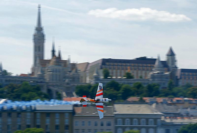 венгрия, самолеты, будапешт, шоу,red bull