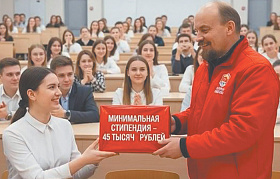 У КПРФ отнимают Ленина и Сталина, у ЛДПР – Жириновского