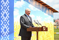Красотки, футбол и Лукашенко