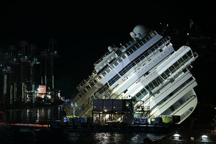 Италия, лайнер, Costa Concordia