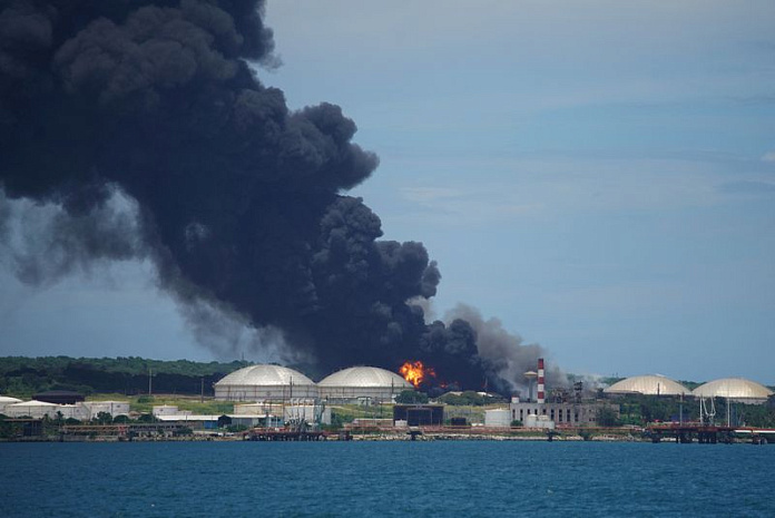 куба, нефтехранилище, пожар