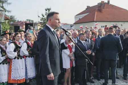 польша, президент, анджей дуда, прикарпатье, лежайск, критика, ес, судебные реформы, сша