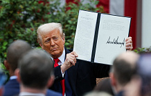 Трамп ввел тарифы против всего мира