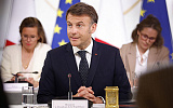 Макрон настроился вести переговоры с Россией от лица ЕС