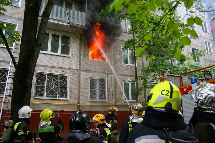россия, москва, мчс, пожарные, тушение, показательное