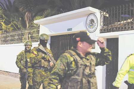эквадор, штурм посольства мексики, дипломатический скандал