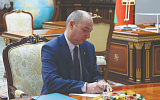Лукашенко не даст врачам сбежать за границу