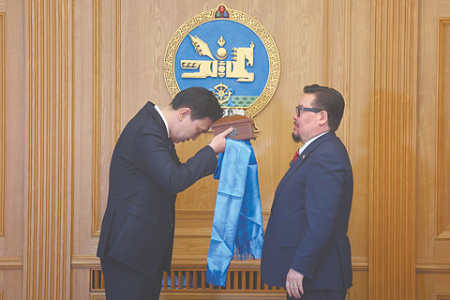 монголия, премьер учрал, парламентская чехарда, межпартийная вражда