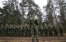 Шведская пехота тренируется на Готланде