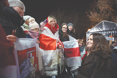 белорусская оппозиция, полк калиновского, зенон позняк, бахмут, украина, тихановская, польша