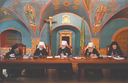 рпц, патриарх кирилл, церковь, синод, суд, епископат, коррупция, злоупотребления, высший общецерковный суд, россия, крым, украина, молдавия