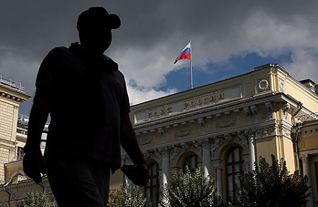 заморозка найма компаниями, финансовая неопределенность, перевод сотрудников на укороченную неделю, повышение ндс, динамика зарплат