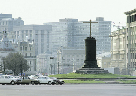 лубянская площадь, лубянка, дзержинский, александр невский, холокост, памятник