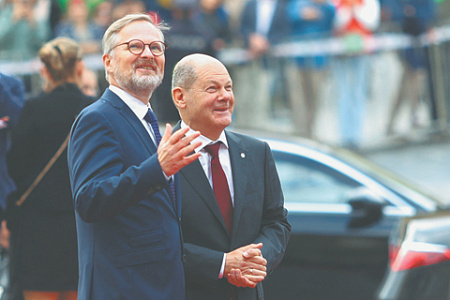 ес, саммит, прага, антироссийские санкции, нефтяной потолок, энергетические санкции, аз, экспорт, макрон