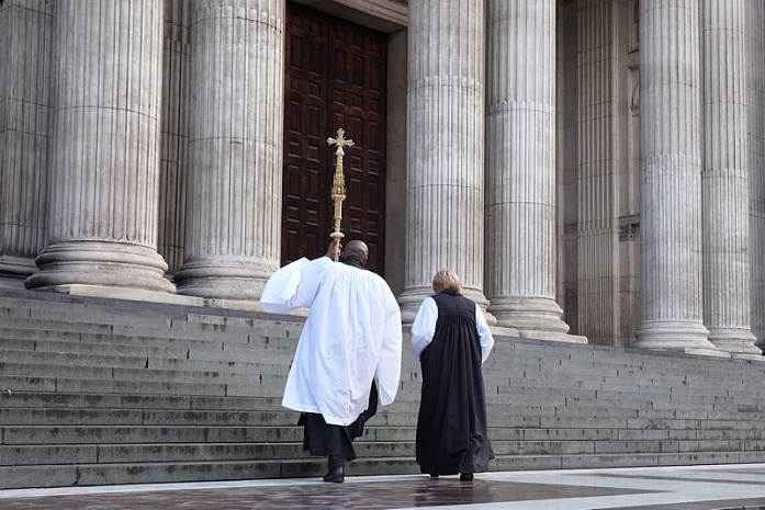 англия, церковь, Архиепископ Кентерберийский, Сара Муллали