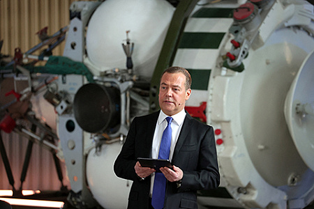 Медведев просветил молодежь на ядерную тему и навел ужаса