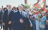 Лукашенко борется за мозги, а Тихановский обижается на соратников