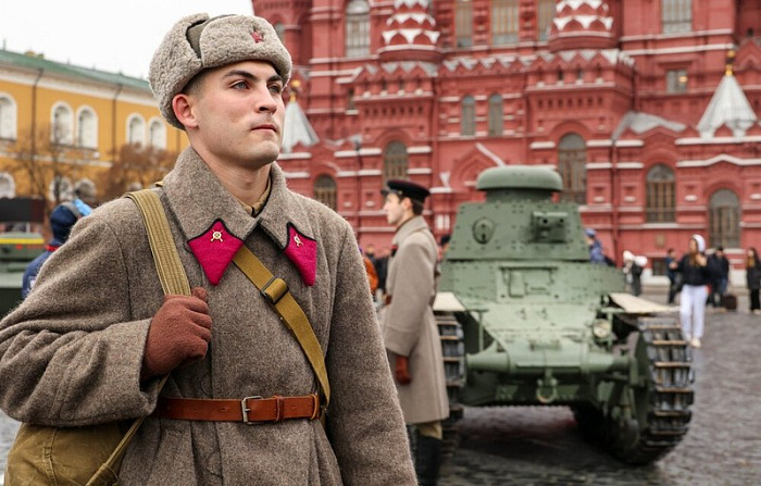 россия, москва, красная площадь, город живых историй, экспозиция, история, парад