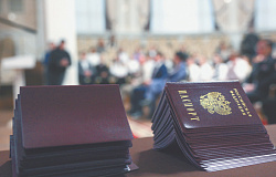 Жителей России четче разделят на граждан, приезжих и нелояльных