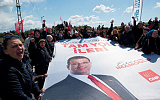 Турецкие протесты попали под удар стихии