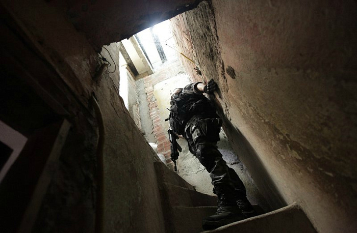 Бразилия, полиция, трущобы