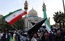 Иранцы продолжают радоваться удару возмездия