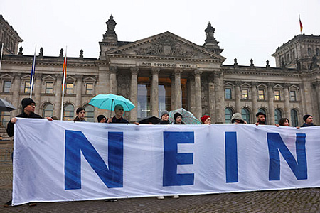 германия, фрг, внутренняя политика, экономика, банановая республика, сара вагенкнехт, мерц, воружение бундесвера, помощь украине