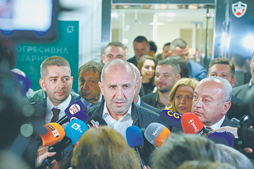 В Болгарии пришел к власти 