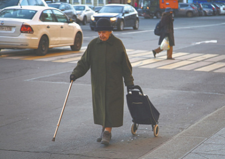 пожилой человек, адаптация, мегаполит, проблемы, мошенники
