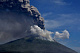 В Индонезии проснулись сразу два вулкана