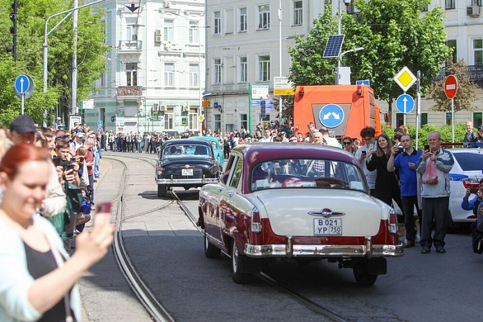 москва, парад, ретро, трамваи, автомобили