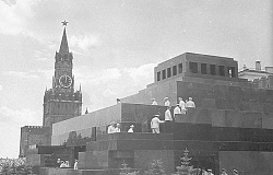 Миф об «оккультном» фундаменте Мавзолея Ленина