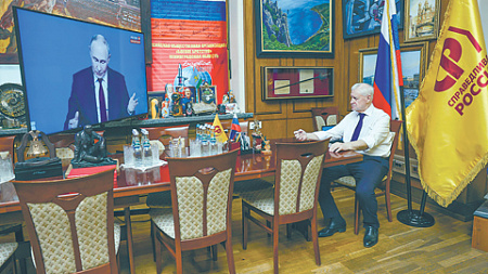 соцопросы, электоральные позиции партий, думская оппозиция, критическое отношение к власти, итоги года с путиным