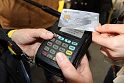 В Подмосковье внедрена оплата проезда в автобусе банковской картой