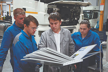 арт политех, открытая лекция, инженерное искусство сквозь поколения, пабло иттуральде, студенты, будущие инженеры, вдохновение, нестандартные решения, поколение зумеров, режим энергосбережения