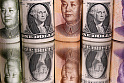 Юань становится для россиян заменой доллару